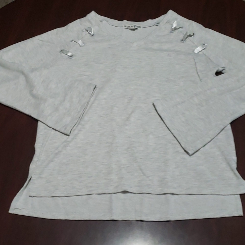 Moral Fiber V Neck Bell Sleeve Sweat Shirt M EUC